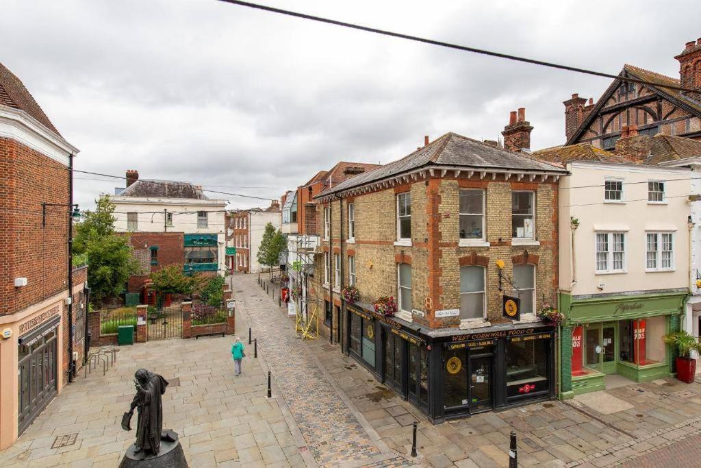 The Most Central Apartment In Canterbury Stunning Interiors, Fully Equipped, City Views And Free Wifi! Exterior photo